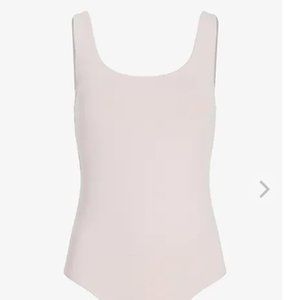 Light pink *V-neck* bodysuit | Express Body Contour | Medium